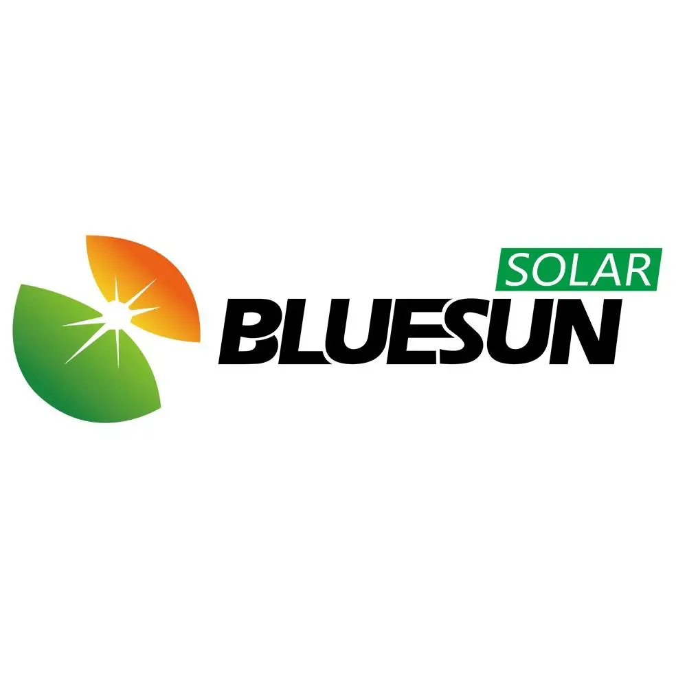 Логотип Bluesun Solar: солнце и зелёные листья