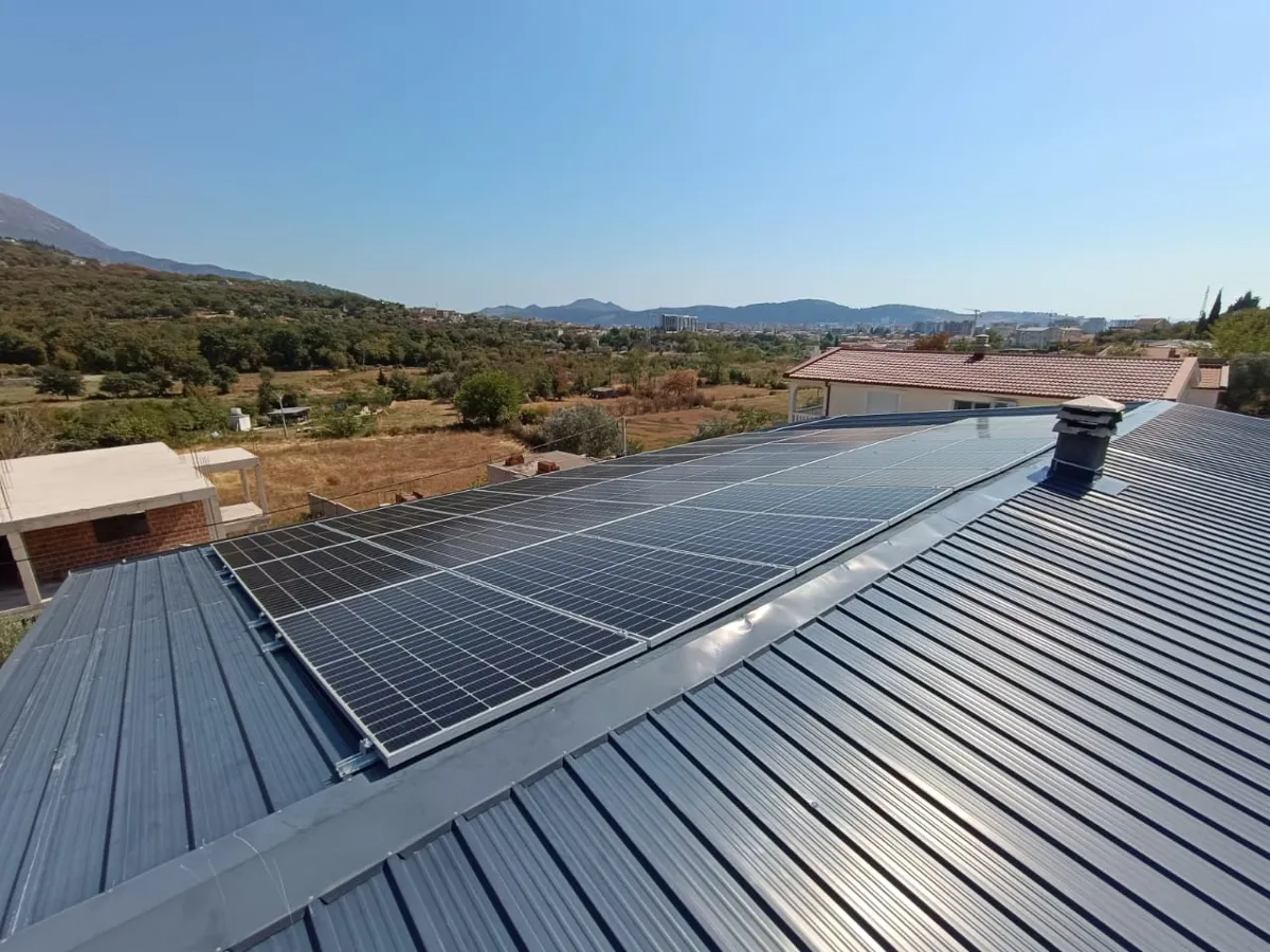 Installation of a 12.6 kW Hybrid Solar Power Plant with Lithium Batteries in Montenegro