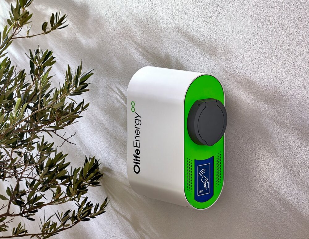 img Зарядная станция OlifeEnergy WallBox BASE с розеткой, 22 кВт