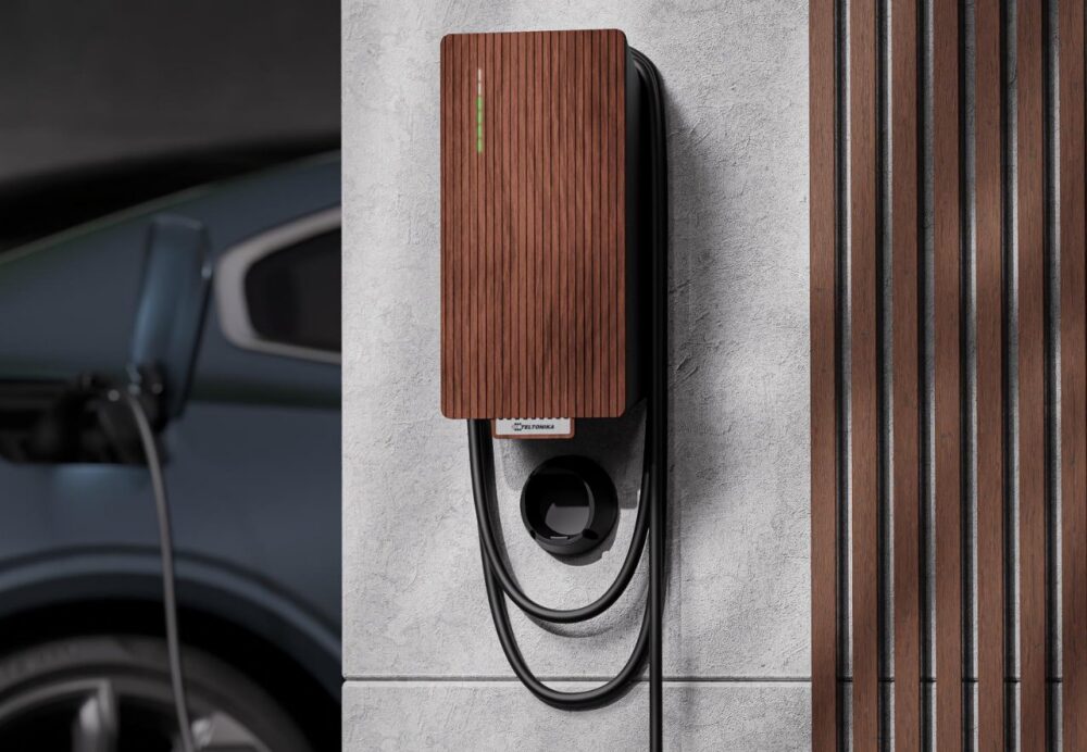 Vordere Platte Teltonika TeltoCharge EVC2, rot (mit Kabel)