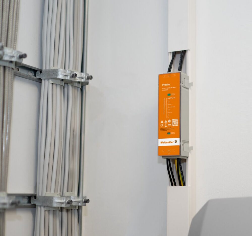 img Weidmüller PVI DC Kombiner-Box für 1 PV-String, Überspannungsschutz T1+T2, MC4